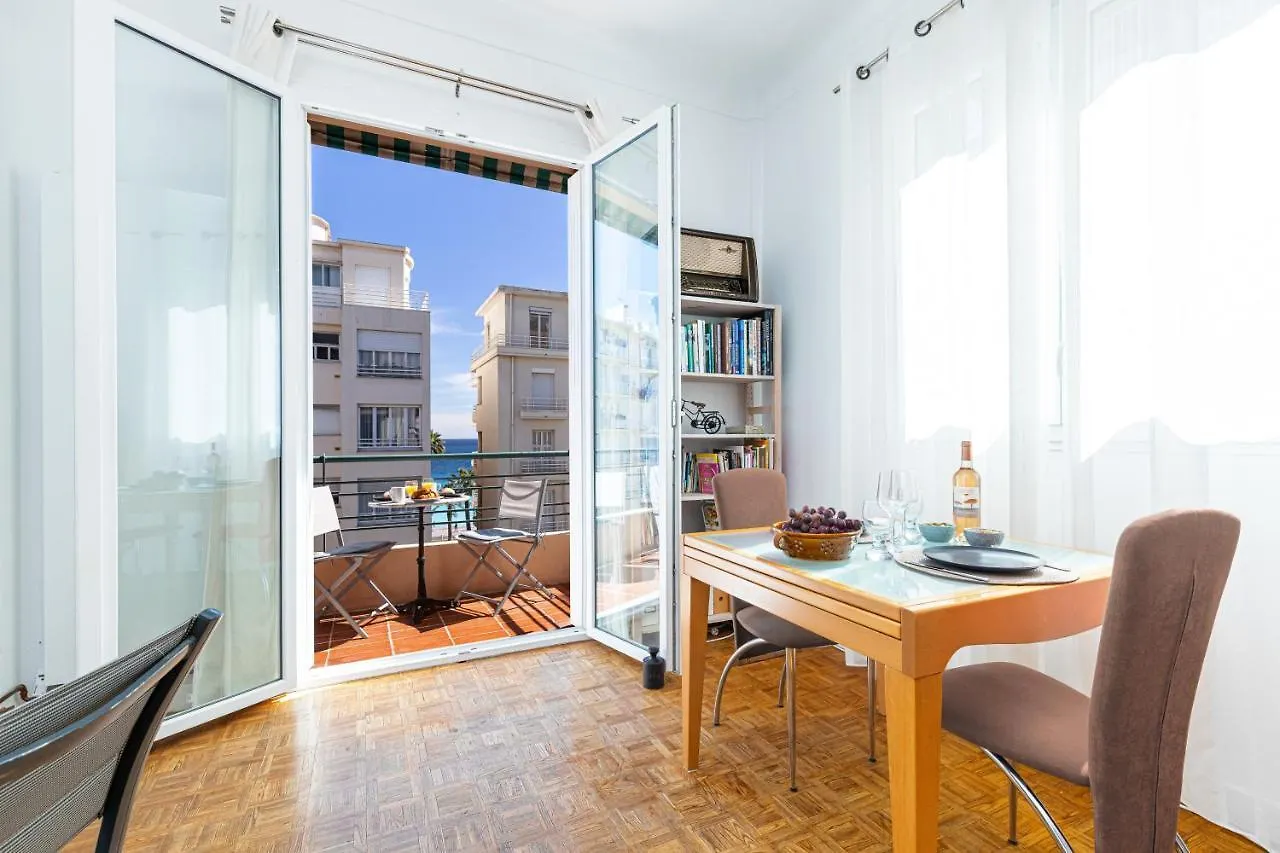 The Place To Be In Nizza Apartman